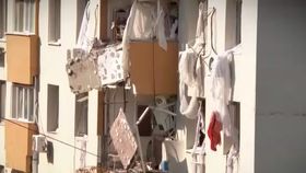 VIDEO Coșmarul locatarilor din Rahova după explozie! Au ajuns să trăiască din hainele și încălțămintea primite din donații